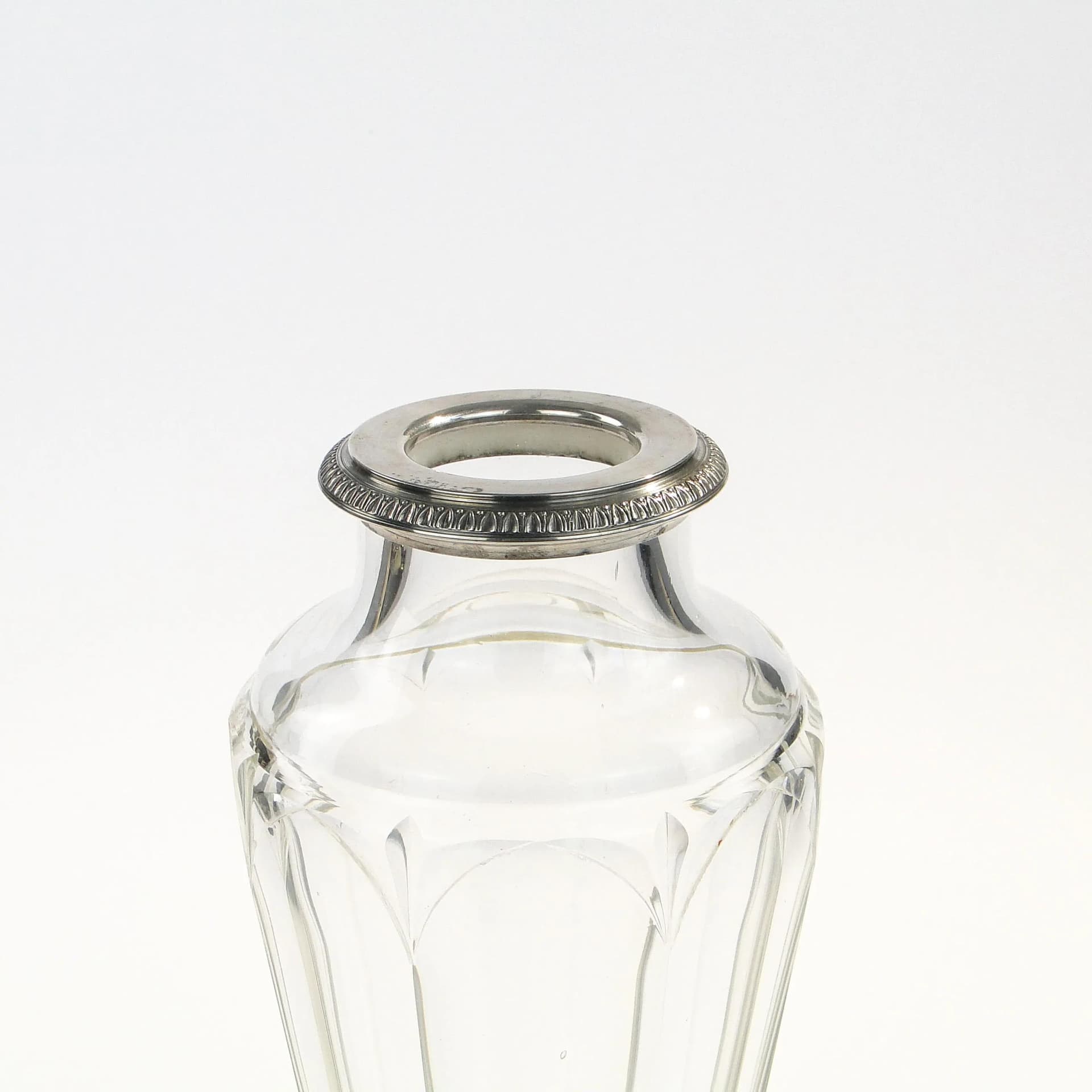Vase Art Deco, transparent crystal, silver, Baccarat, France, 1930s. - 9027