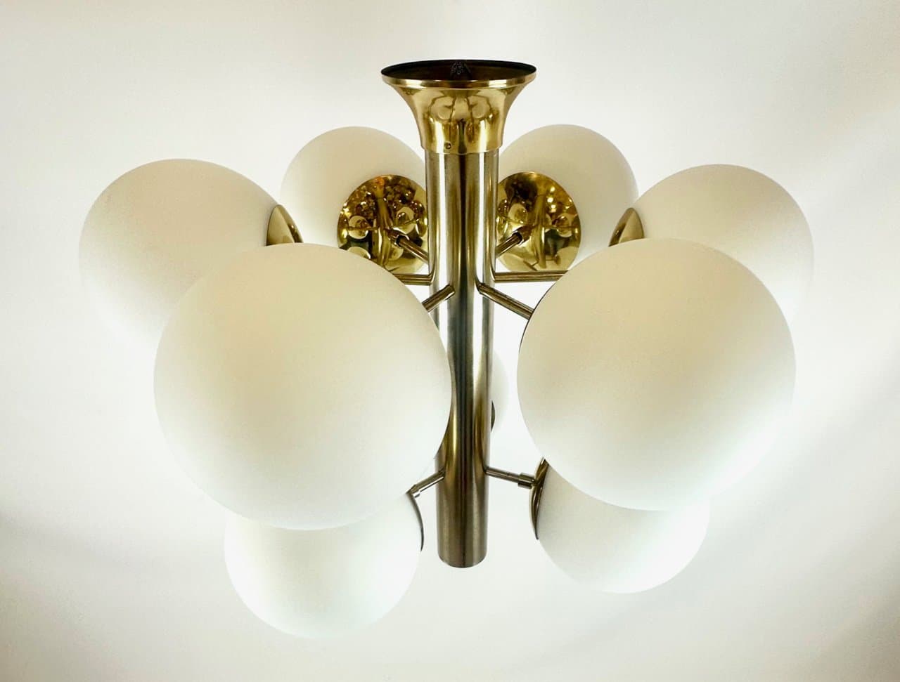 Żyrandol Atomic, złoty, mosiądz, szkło, Niemcy, lata 70. - 150151