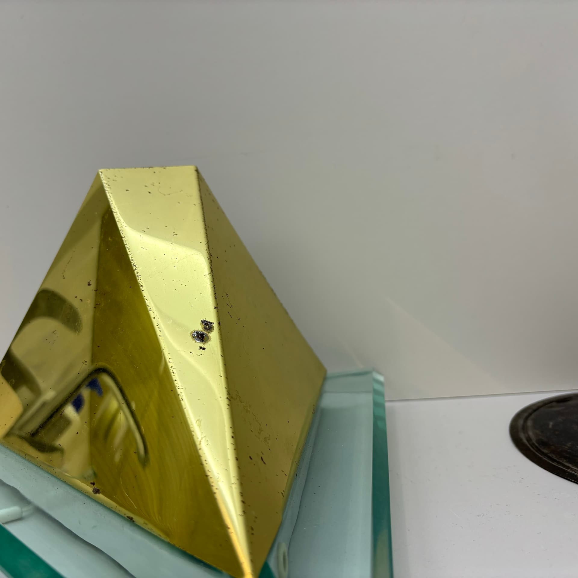 Pair of wall sconces Art Deco, gilt metal, acrylic, Germany, 1990s. - 131816