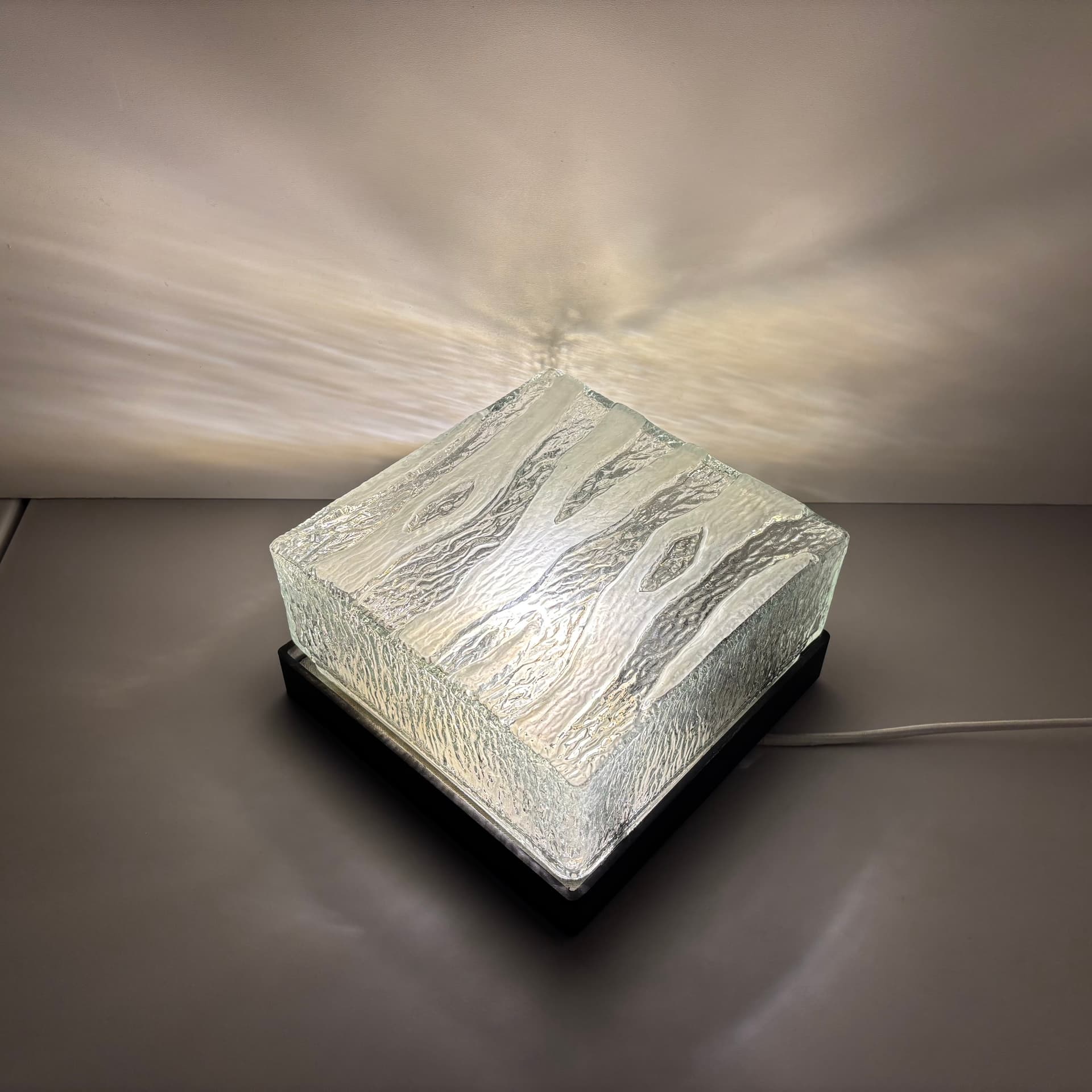 Kinkiet, transparentne szkło, bakelit czarny, ERCO, Niemcy, lata 70. - 131844