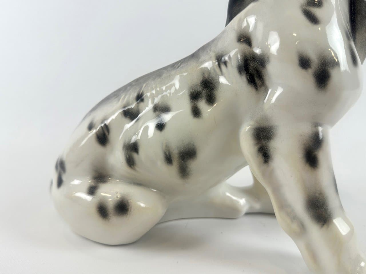 Figurka szczeniaka, kość słoniowa, porcelana, lata 60. - 150208