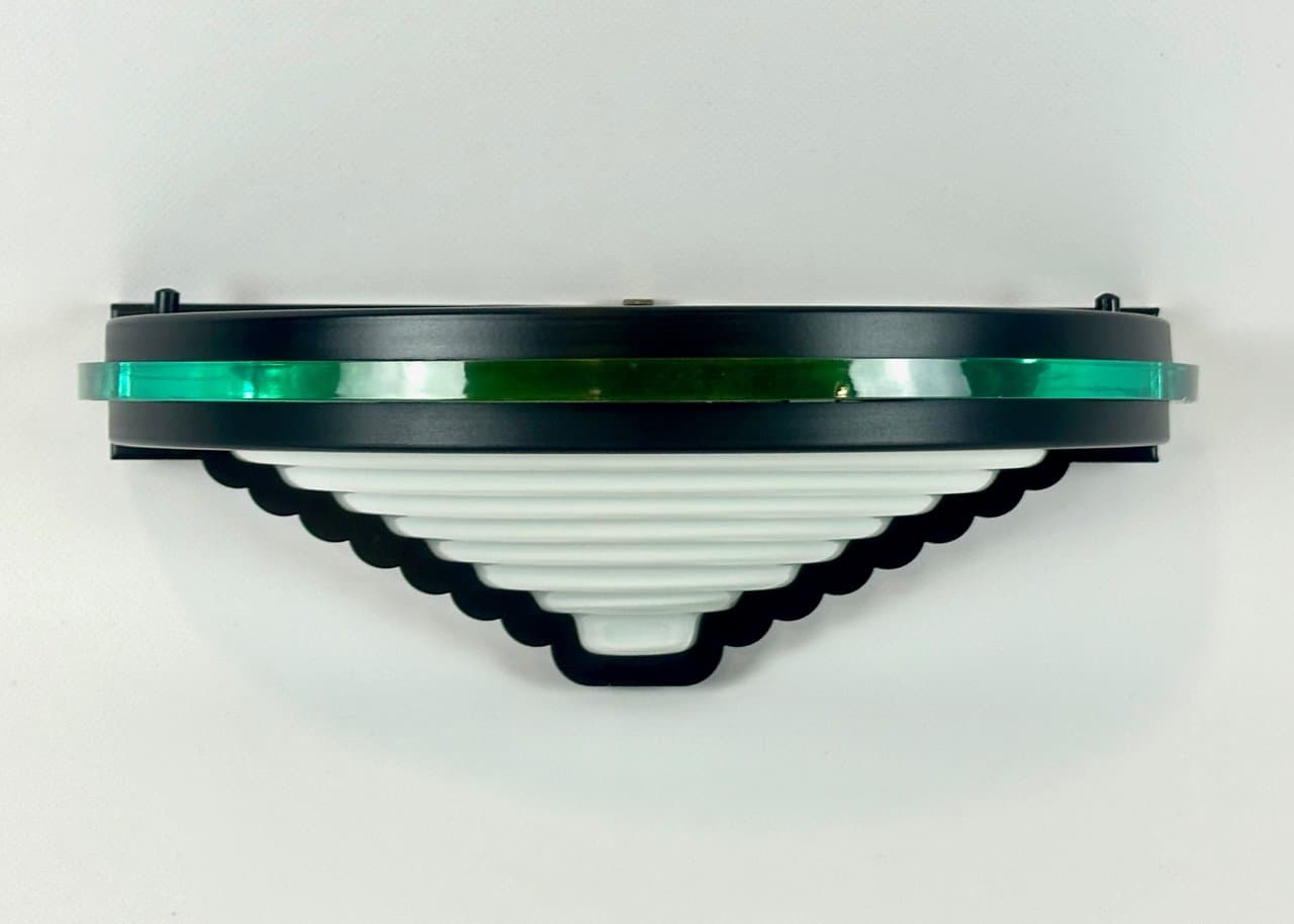Kinkiet Cister, postmodernizm, metal czarny, akryl biały i zielony, Ikea, Szwecja, lata 80. - 150262