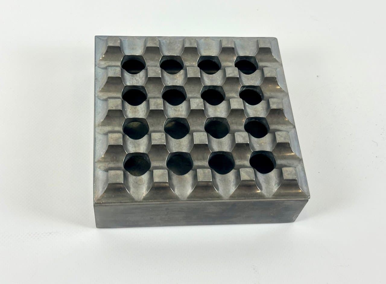 Popielniczka Ultima 15, srebrny, aluminium, proj. H. Bäckström, B. Ljungberg, Dania, lata 60. - 150274