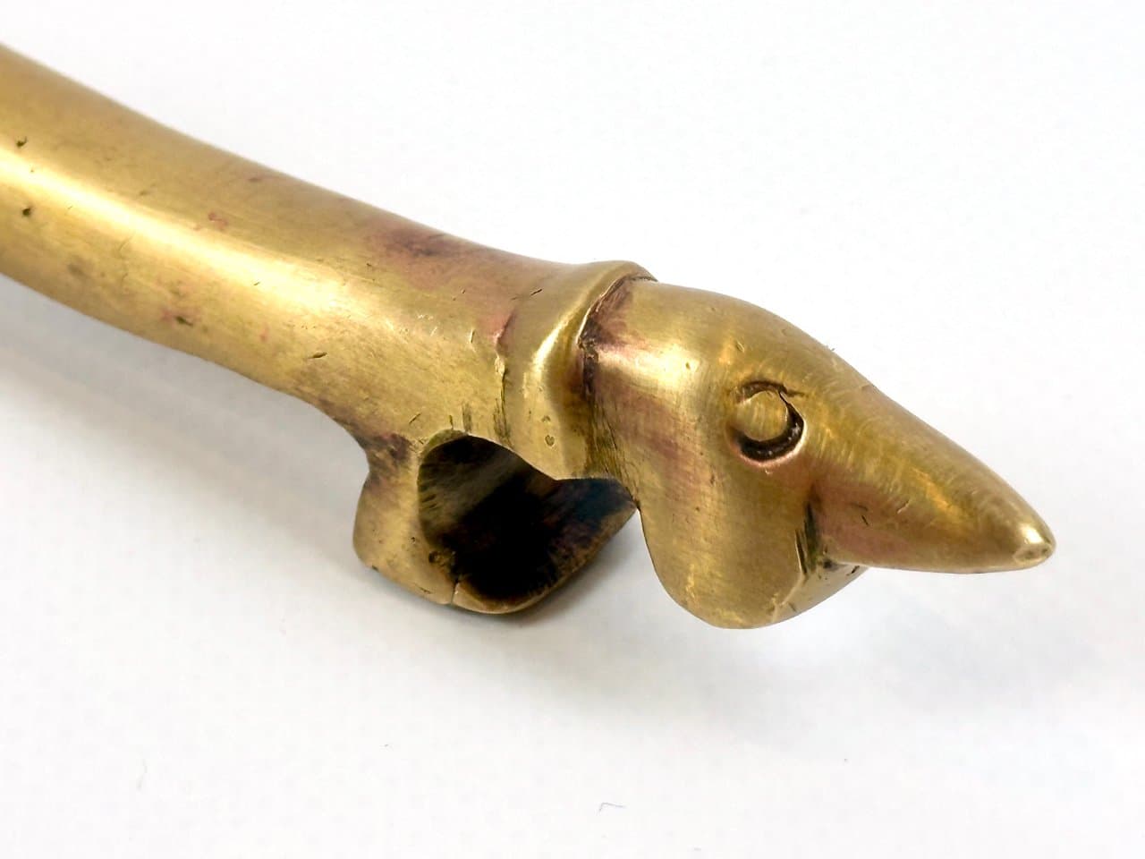 Otwieracz do listów jamnik, złoty, mosiądz, proj. W. Bosse, Austria, lata 60. - 150319