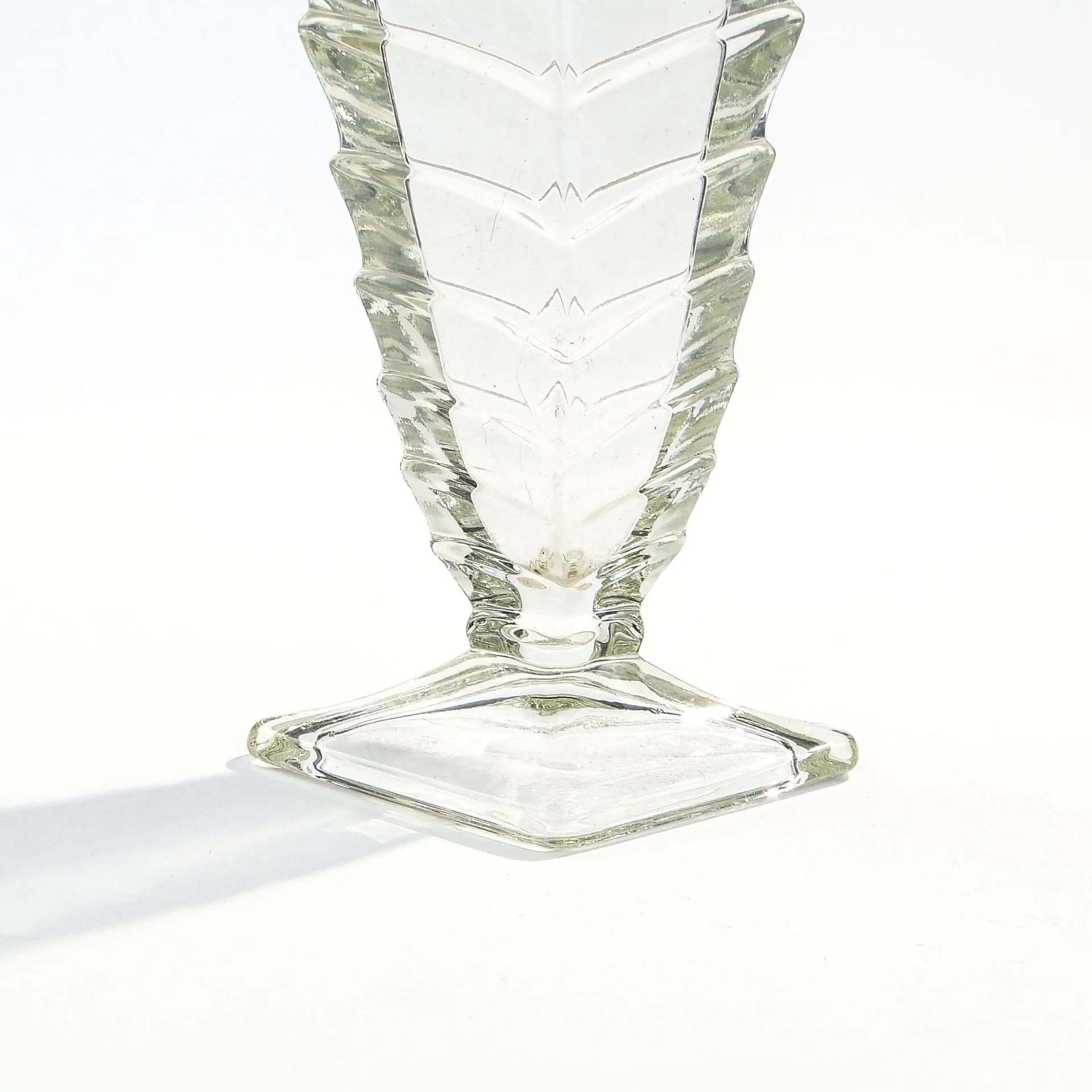 Vase Art Deco, transparent glass, Huta Niemen, Poland, 1930s - 9333