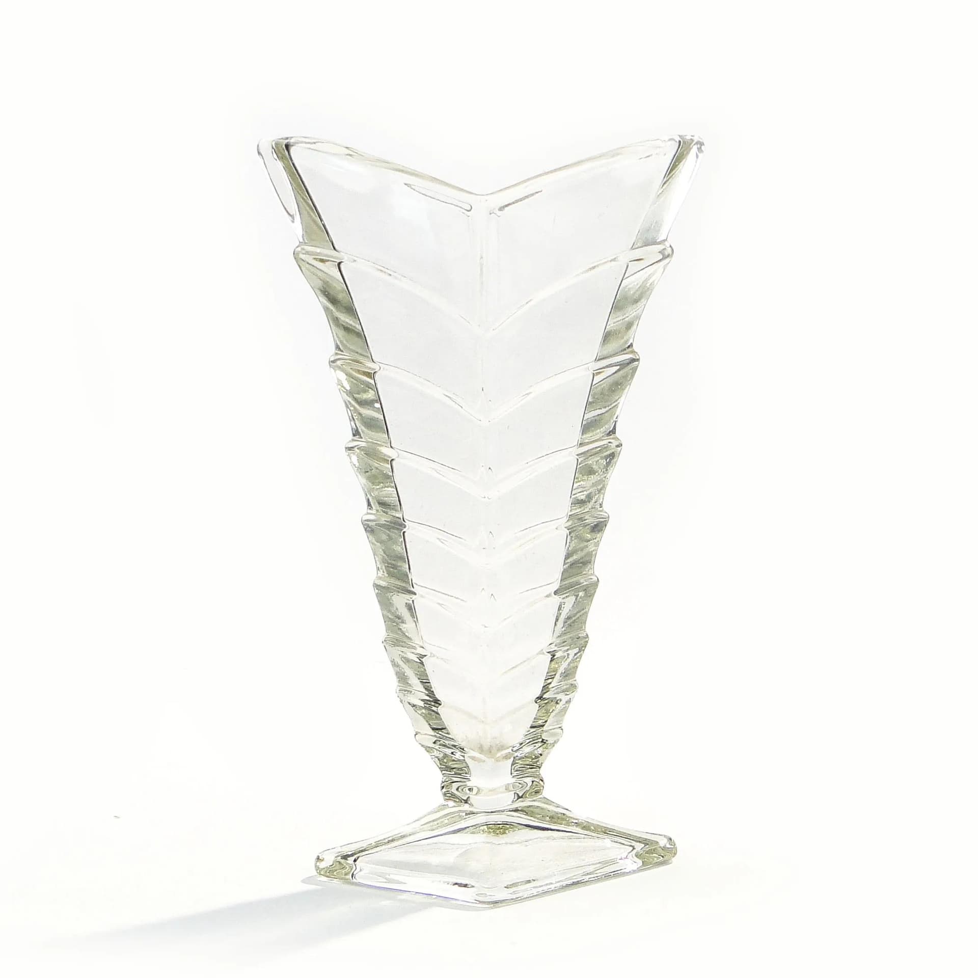 Vase Art Deco, transparent glass, Huta Niemen, Poland, 1930s - 9332