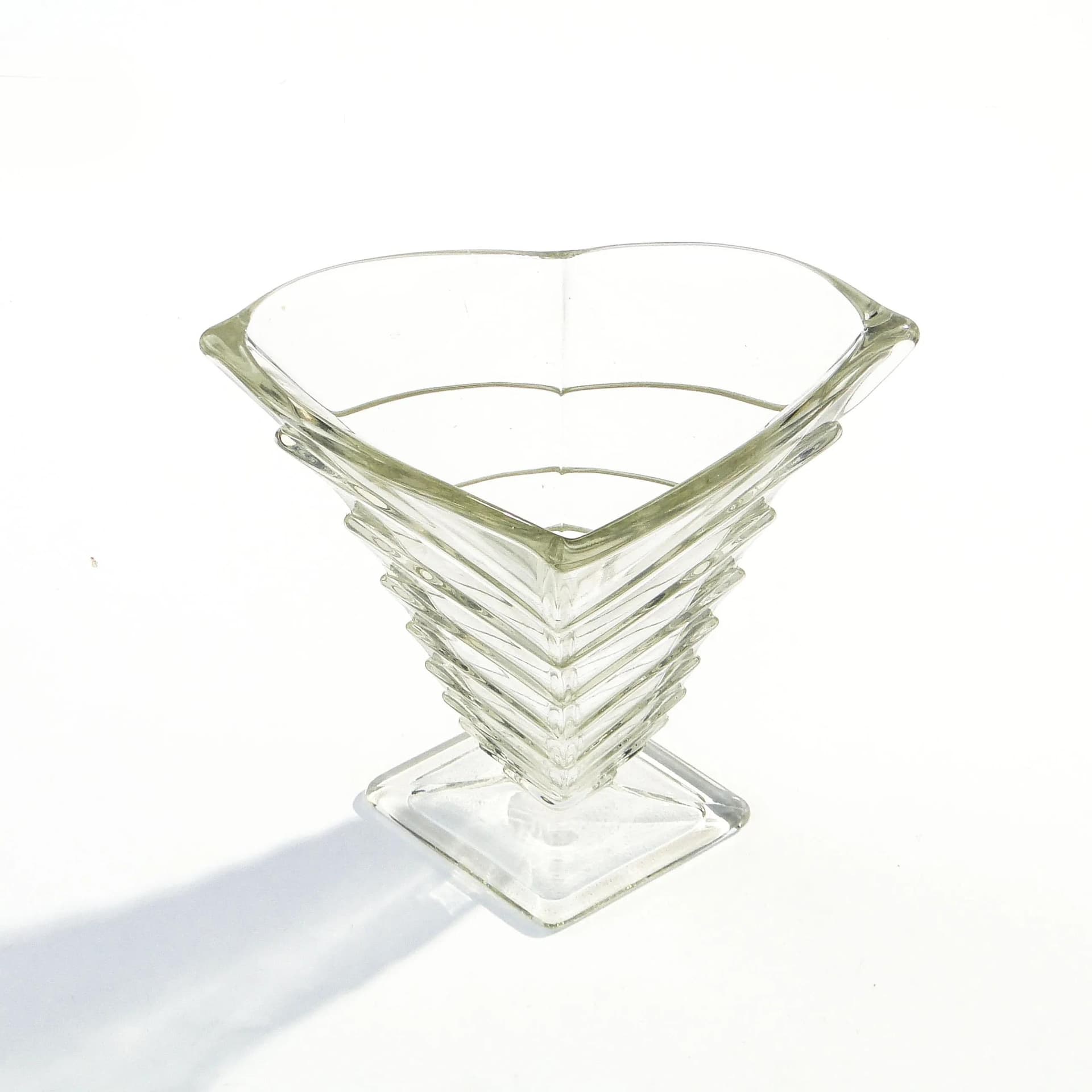 Vase Art Deco, transparent glass, Huta Niemen, Poland, 1930s - 9335