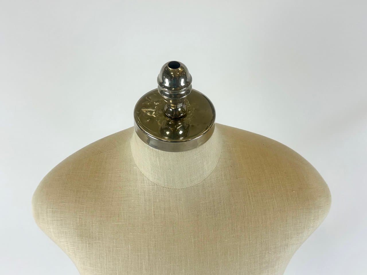 Manekin krawiecki mid-century, len beżowy, metal, plastik, Szwecja, lata 60. - 150367