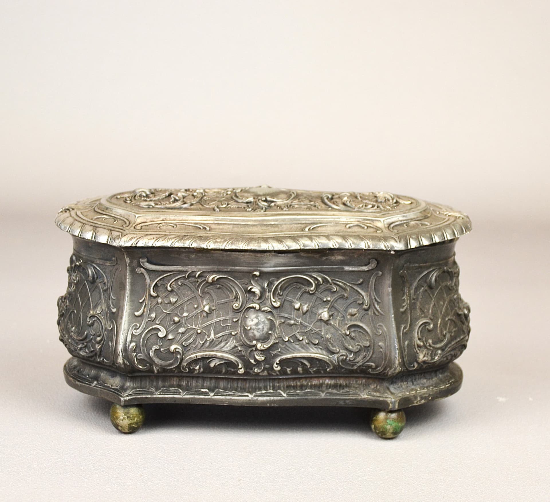 Decorative Box Rococo, silver metal, WMF, Germany, 19th c. - 1083