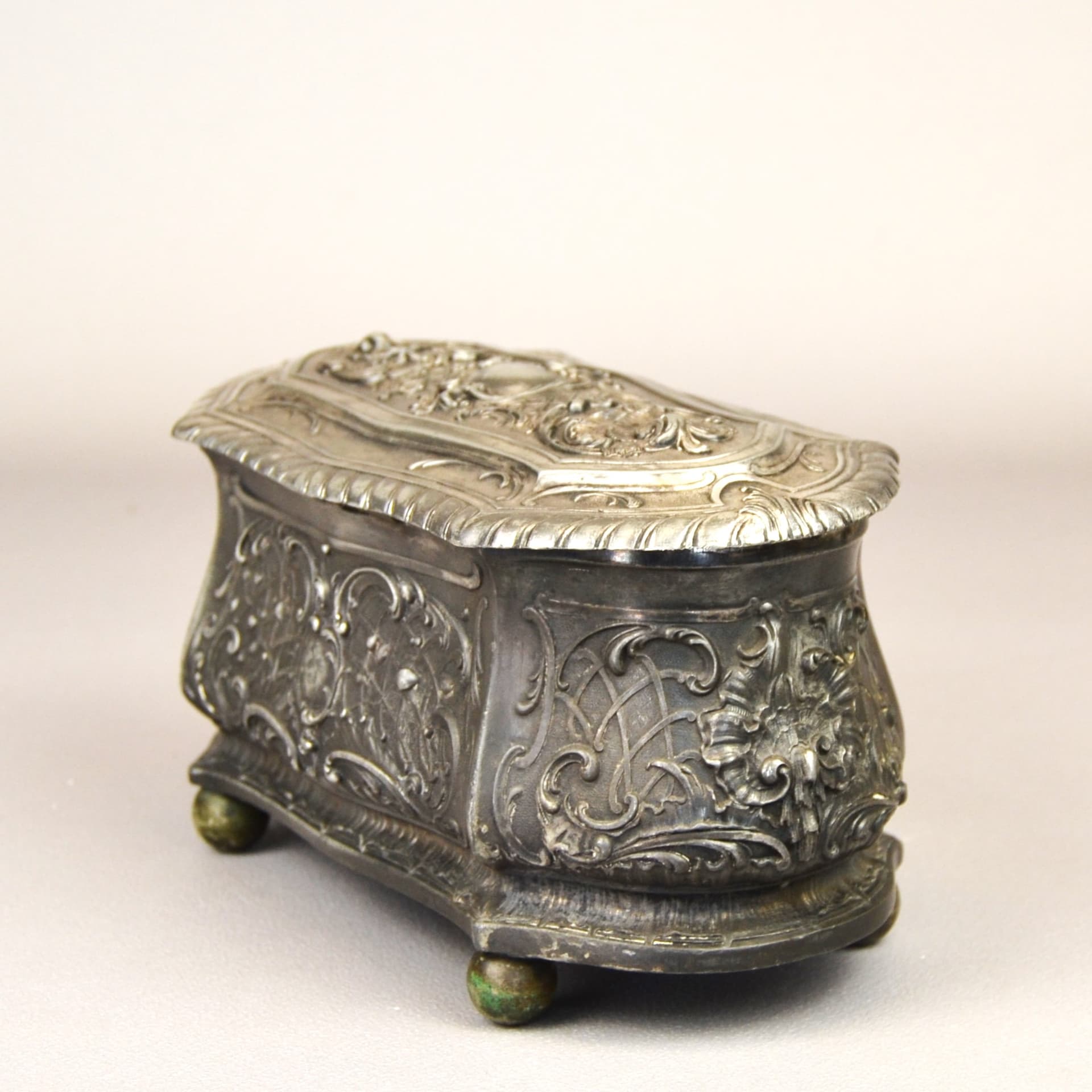 Decorative Box Rococo, silver metal, WMF, Germany, 19th c. - 1084
