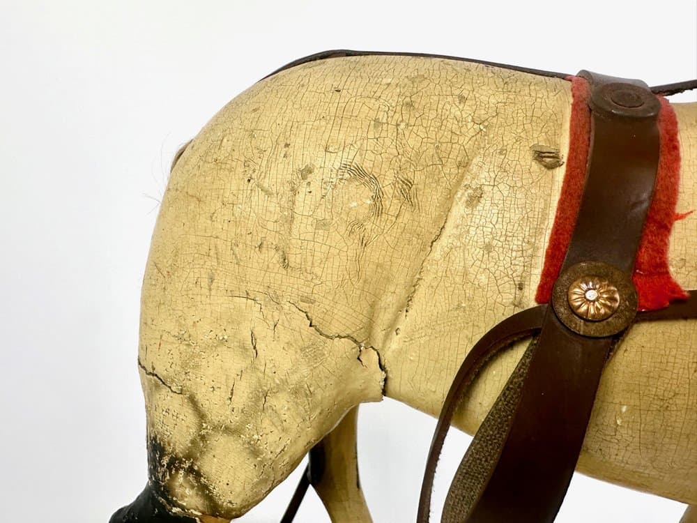 Figurka konia na kółkach, beżowy, drewno, początek XX w. - 150789