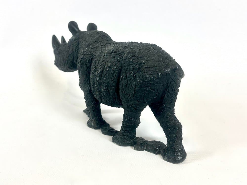 Figurka nosorożca Shona Art, czarny springstone, Zimbabwe, lata 70. - 151124