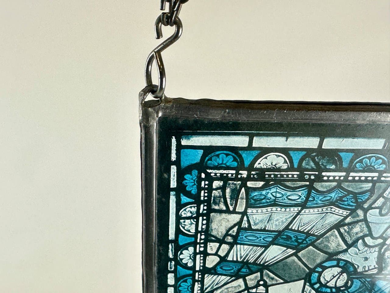 Panel witrażowy wiszący, niebieski, szkło, Francja, lata 50. - 151167