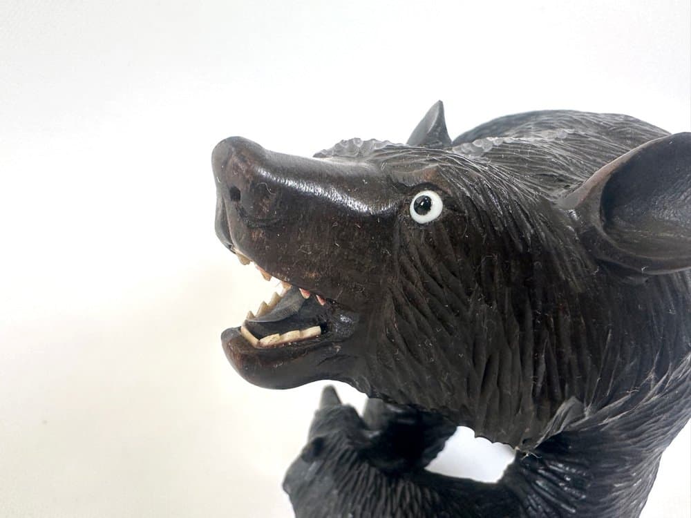 Figurka Ainu Niedźwiedzica z Młodym, brązowy, orzech, Japonia, początek XX w. - 151241