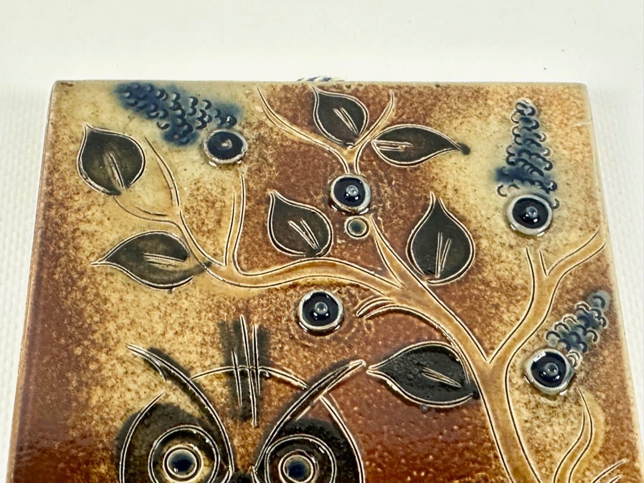 Płytka reliefowa sowy, żółty, ceramika, lata 60. - 151369