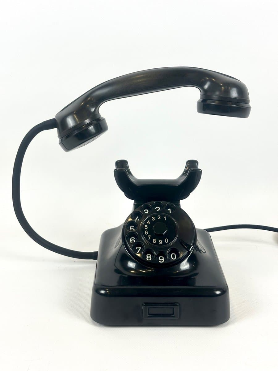 Table lamp, Art Deco, black Bakelite, Germany, 1930s. - 151513