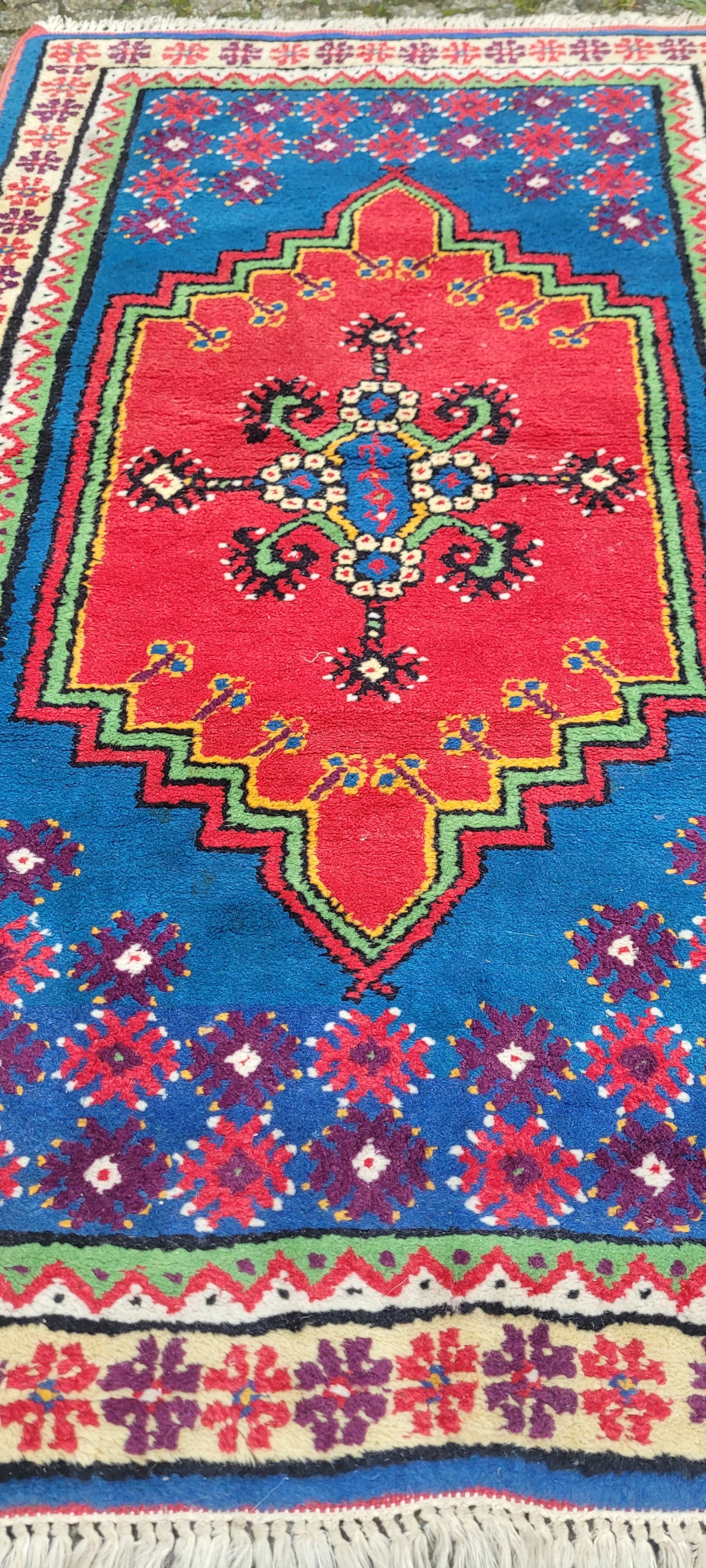 Dywan tunezyjski, czerwony 150x85cm, wełna, Tunezja, lata 60. - 134770