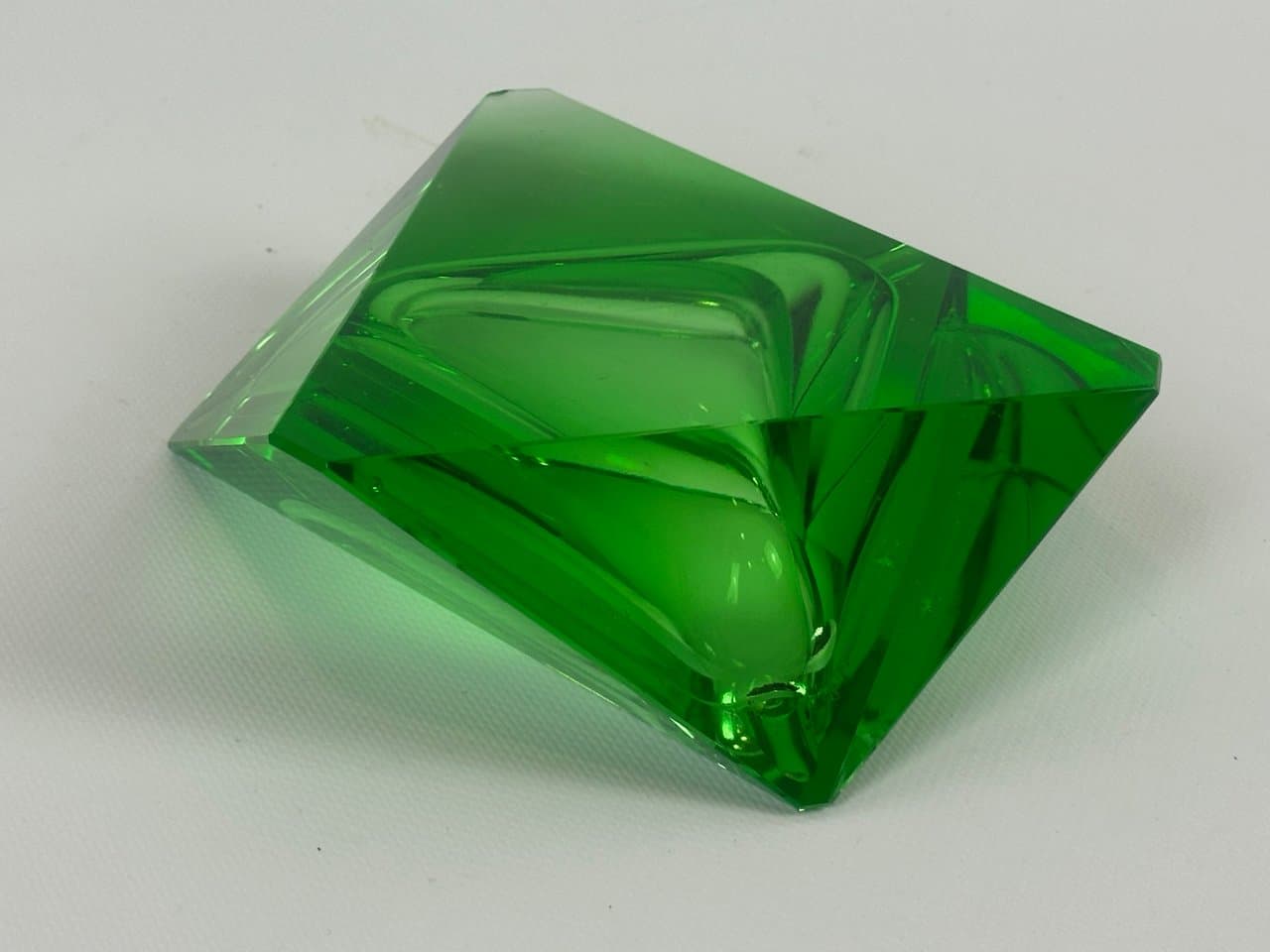 Popielniczka Art Deco, zielony, szkło, przyp. Moser, Czechy, lata 30. - 151609