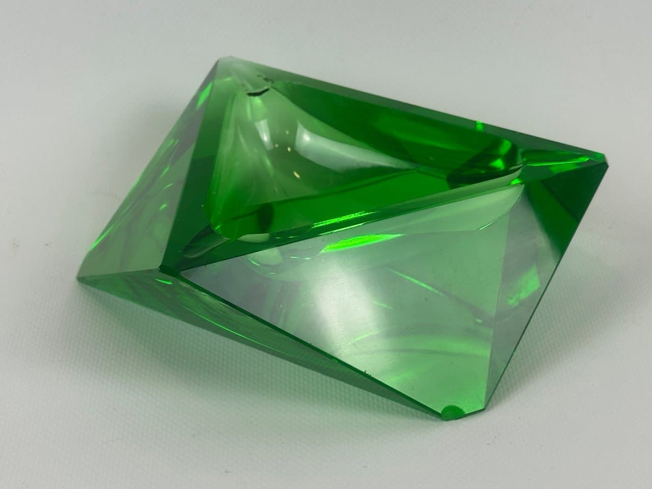 Popielniczka Art Deco, zielony, szkło, przyp. Moser, Czechy, lata 30. - 151606