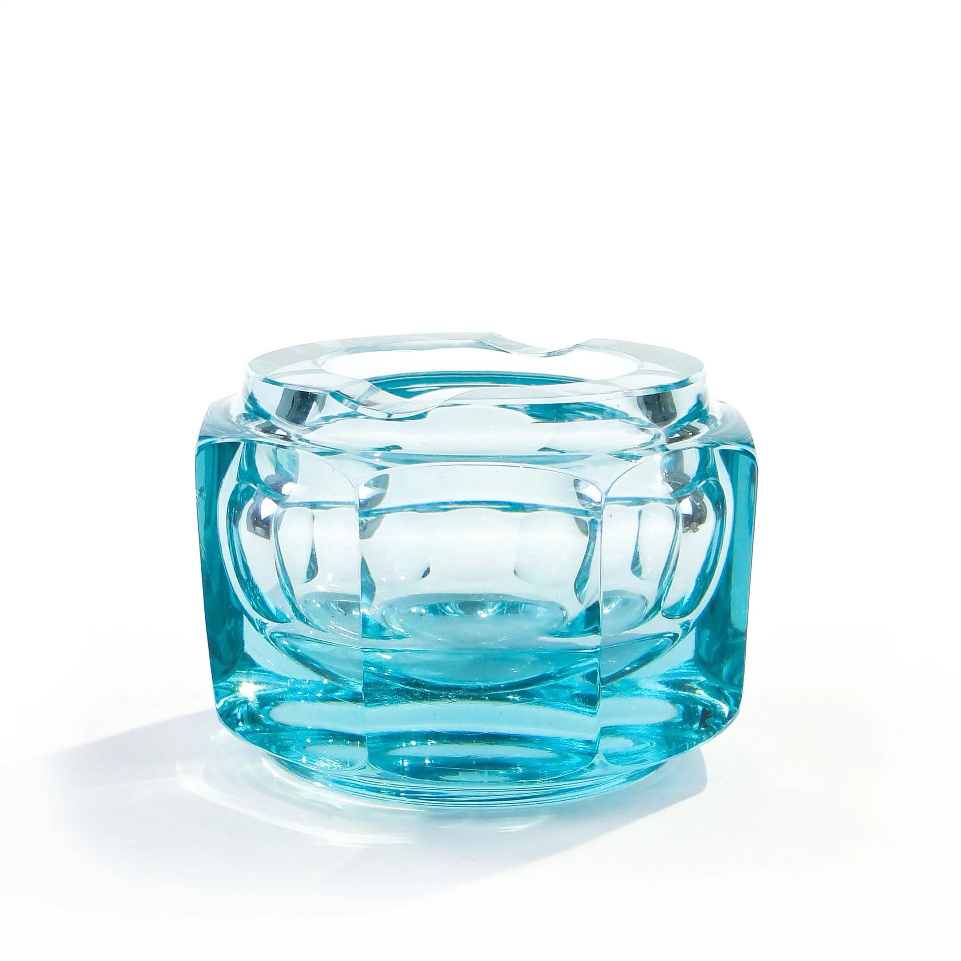 Ashtray Art Deco, turquoise crystal, Moser, Czech Republic, 1930s. - 9227