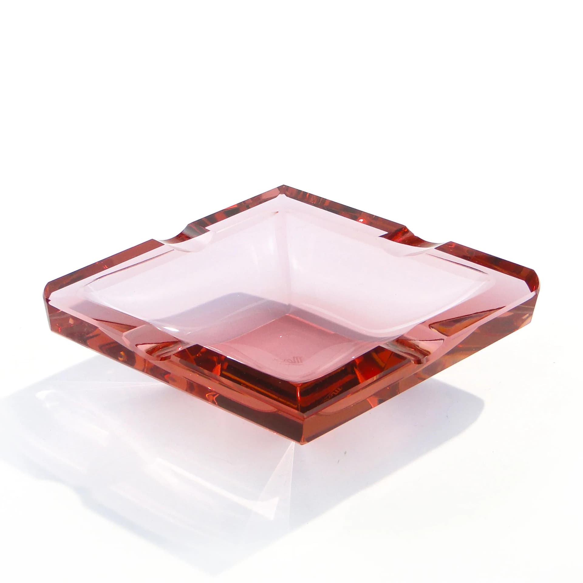 Ashtray Art Deco, raspberry crystal, Moser, Czech Republic, 1930s. - 9199
