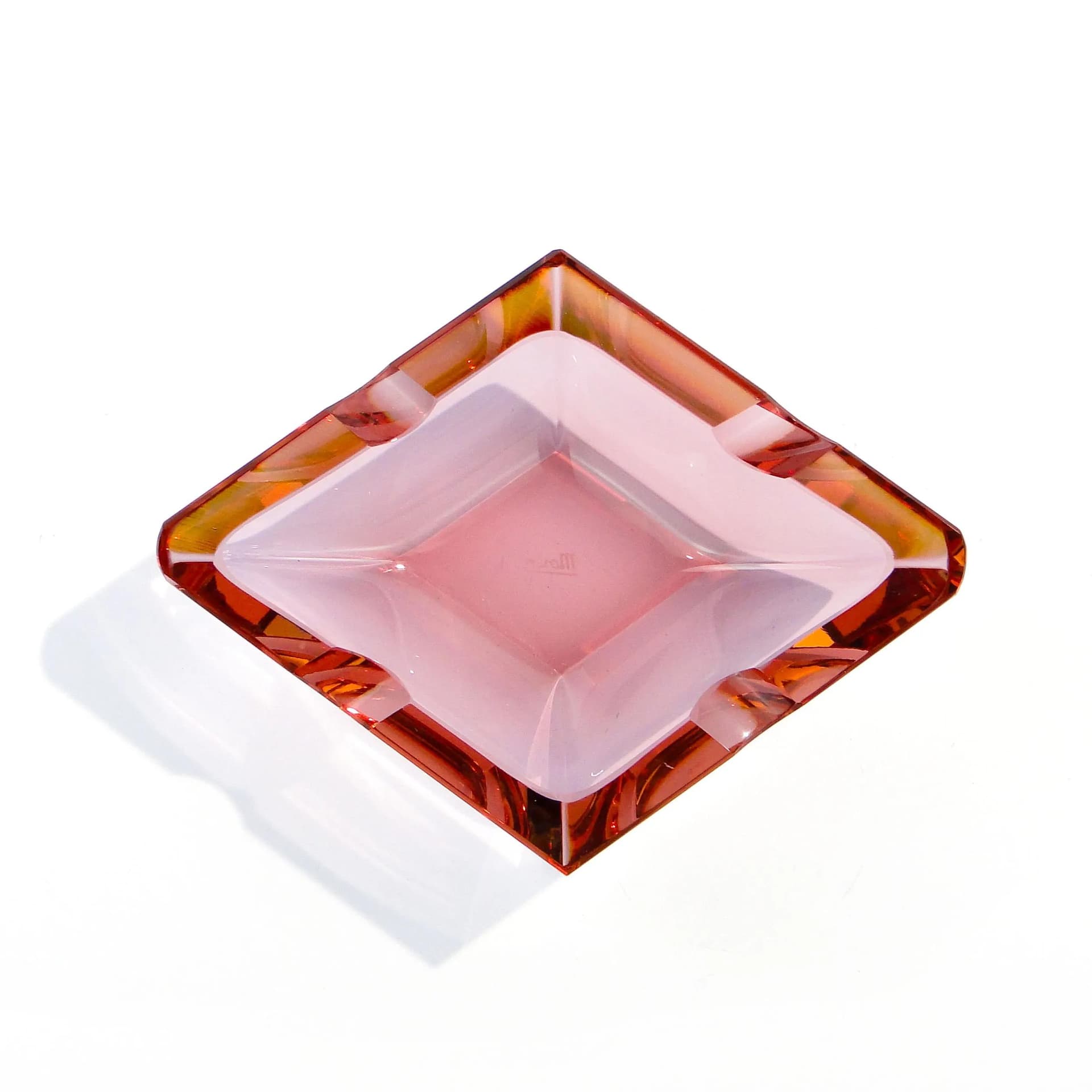 Ashtray Art Deco, raspberry crystal, Moser, Czech Republic, 1930s. - 9200