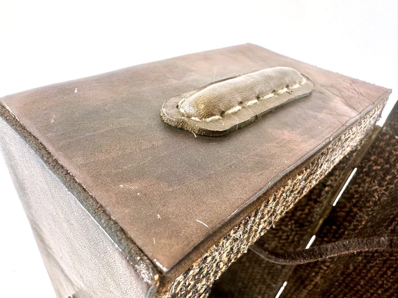 Pudełko na biżuterię, brązowy, skóra naturalna, Polska, lata 80. - 152025