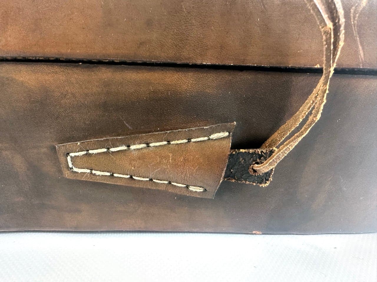 Pudełko na biżuterię, brązowy, skóra naturalna, Polska, lata 80. - 152029