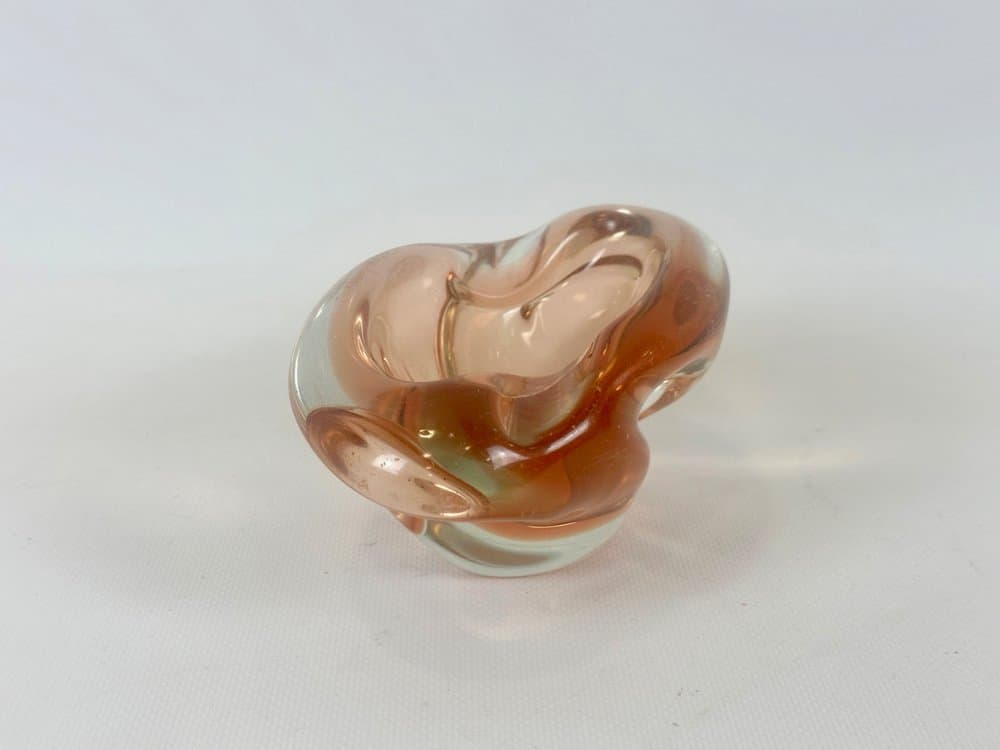 Decorative bowl, pink glass, by J. Hospodka, Czech Republic, 1960s. - 152046