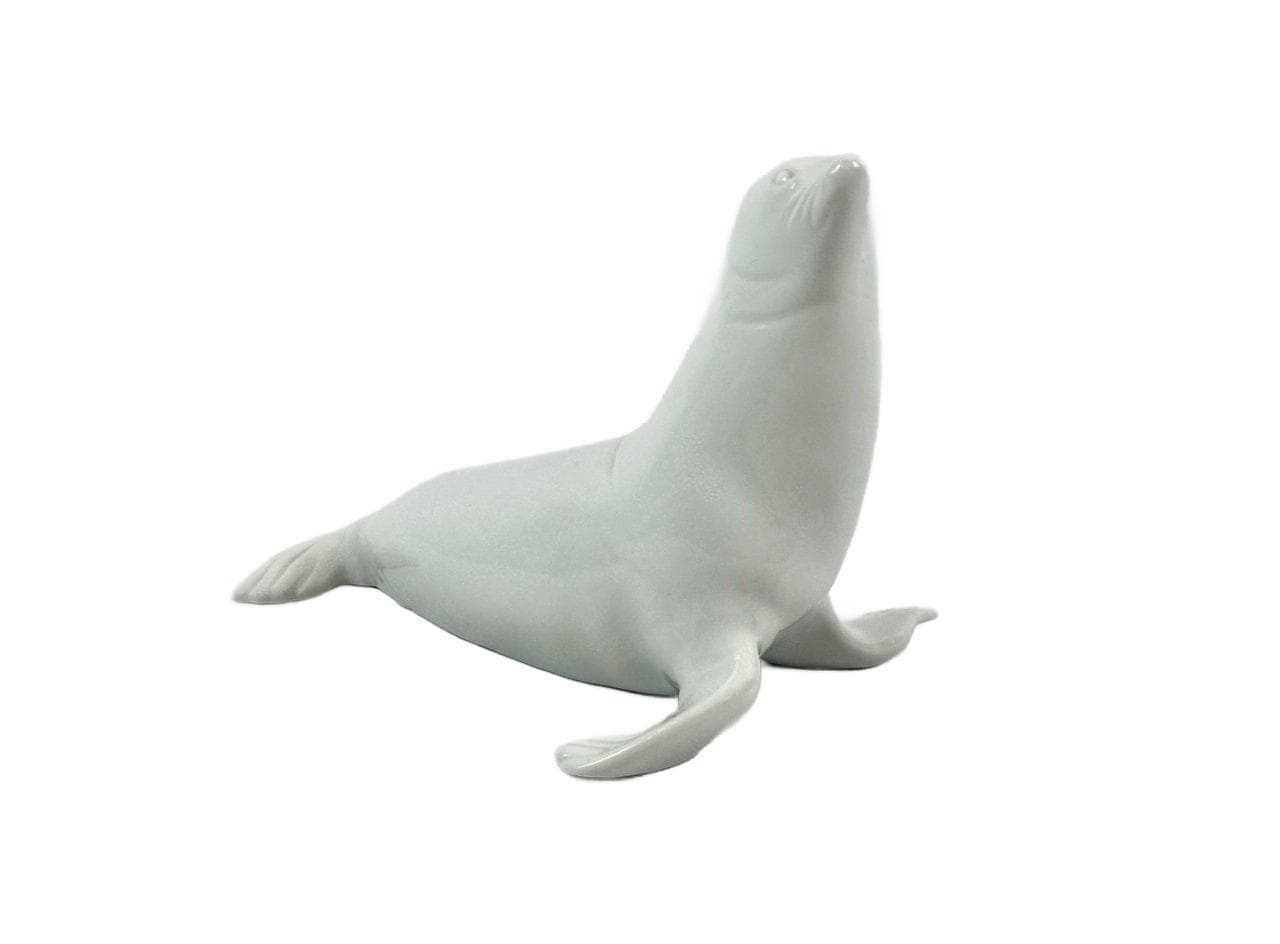 Figurka foka, biały, porcelana, Royal Dux Bohemia, Czechosłowacja, lata 60.