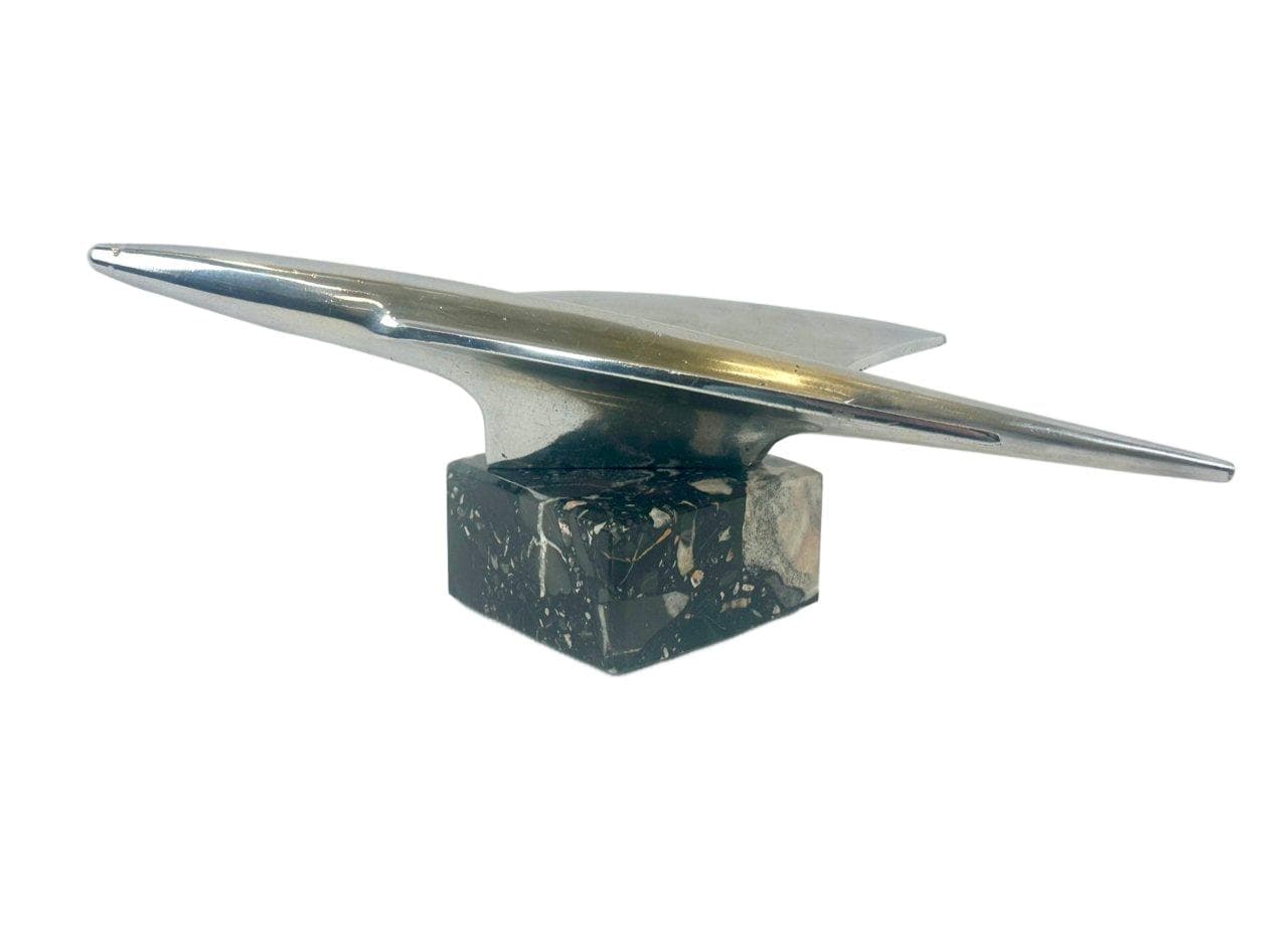 Maskotka samochodowa Art déco Simca Ariane, srebrny, mosiądz niklowany, marmur czarny, Francja, lata 60. - 148531