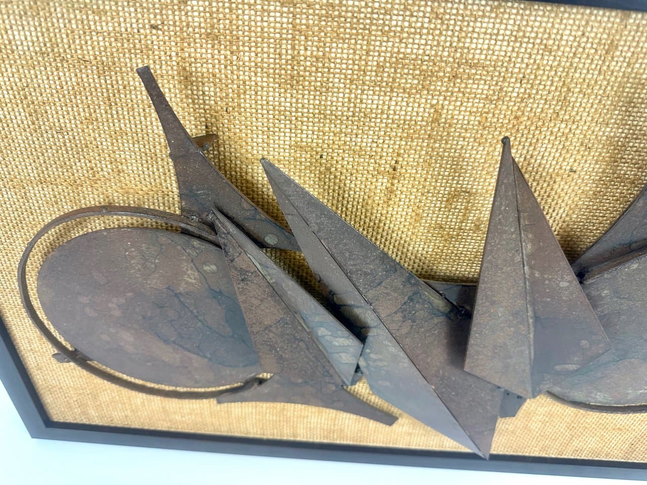 Relief ścienny Brutalistyczny, brązowy żółty, żeliwo drewno juta, Dania, lata 80. - 152420