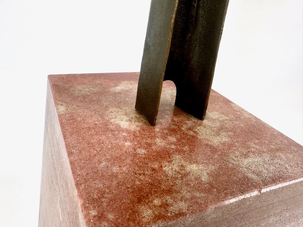 Krzyż pamiątkowy, brąz ciemnobrązowy, marmur ciemnobrązowy, Niemcy, lata 60. - 152536