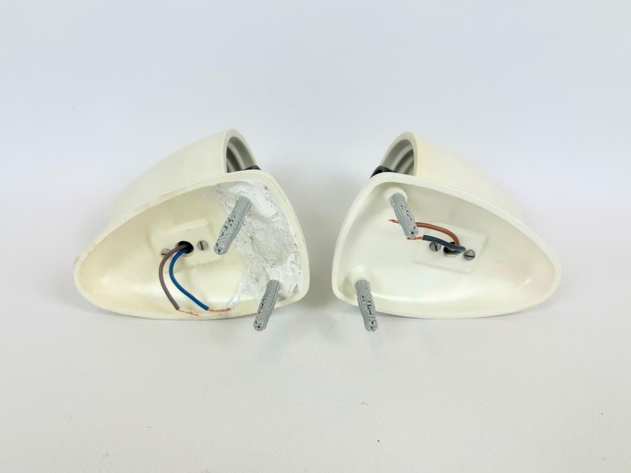 Para kinkietów ściennych Bauhaus Model 13702, kość słoniowa, bakelit, Czechosłowacja, lata 40. - 152565