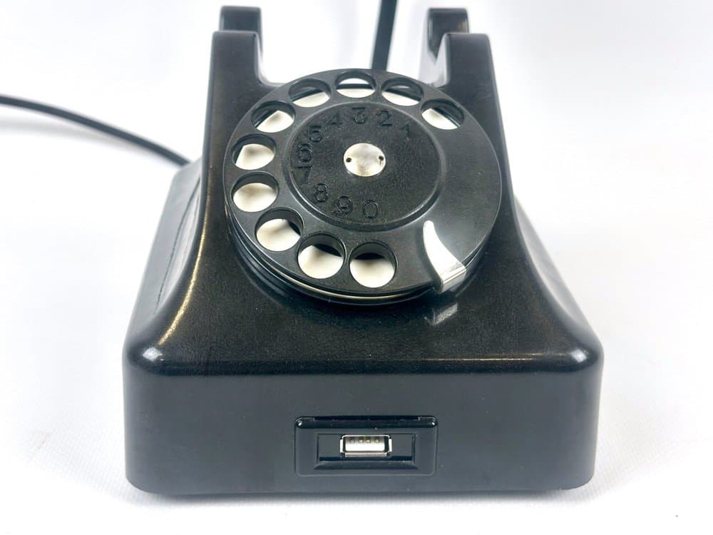 Table lamp, Art Deco Bauhaus, black Bakelite, Poland, 1950s - 152656