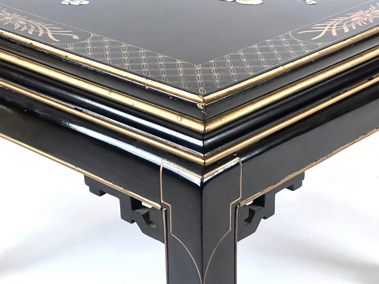 Coffee table, black lacquered wood, China, 1950s. - 152660