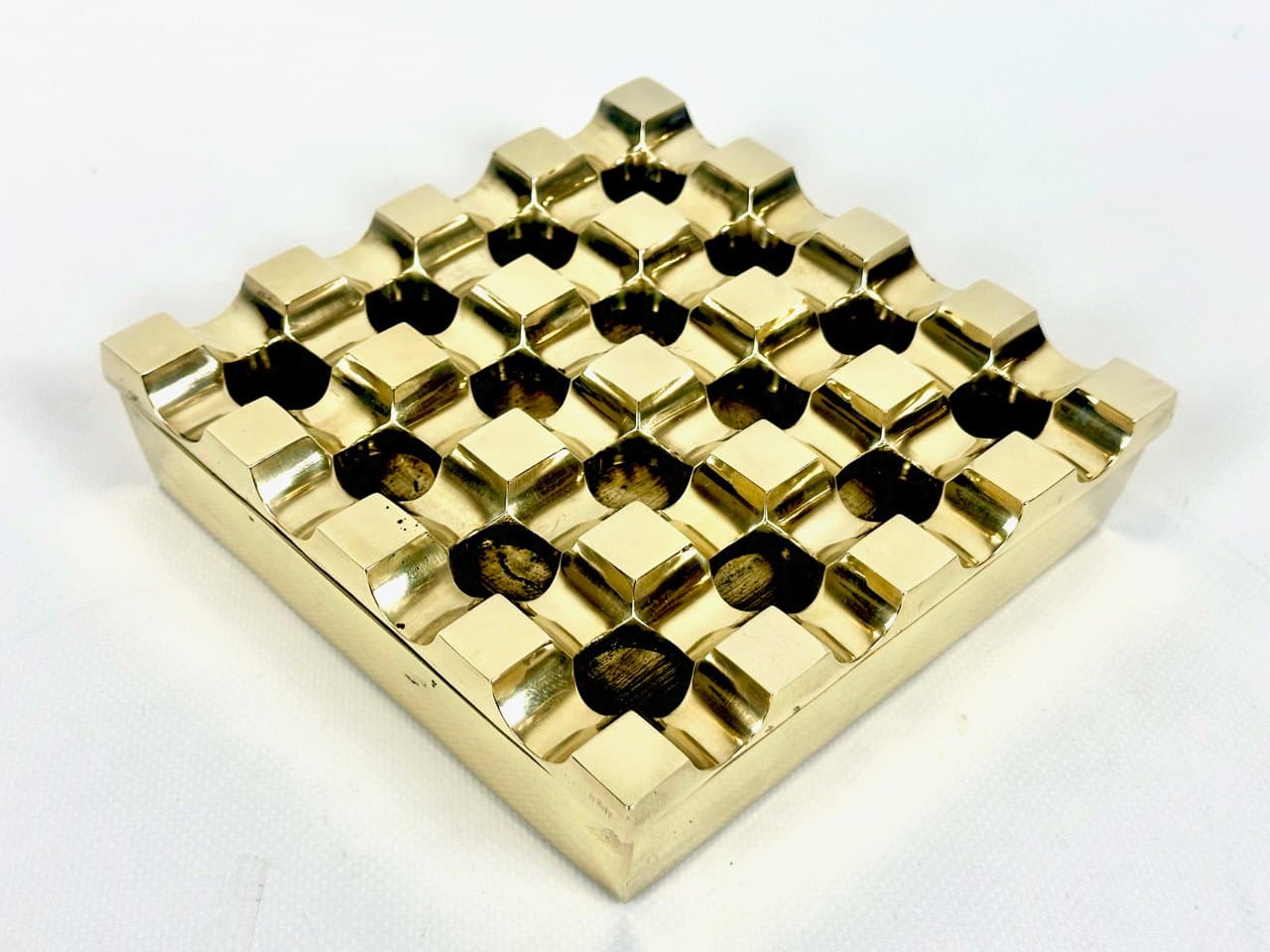 Popielniczka Ultima, złoty mosiądz, Szwecja, lata 60. - 152752