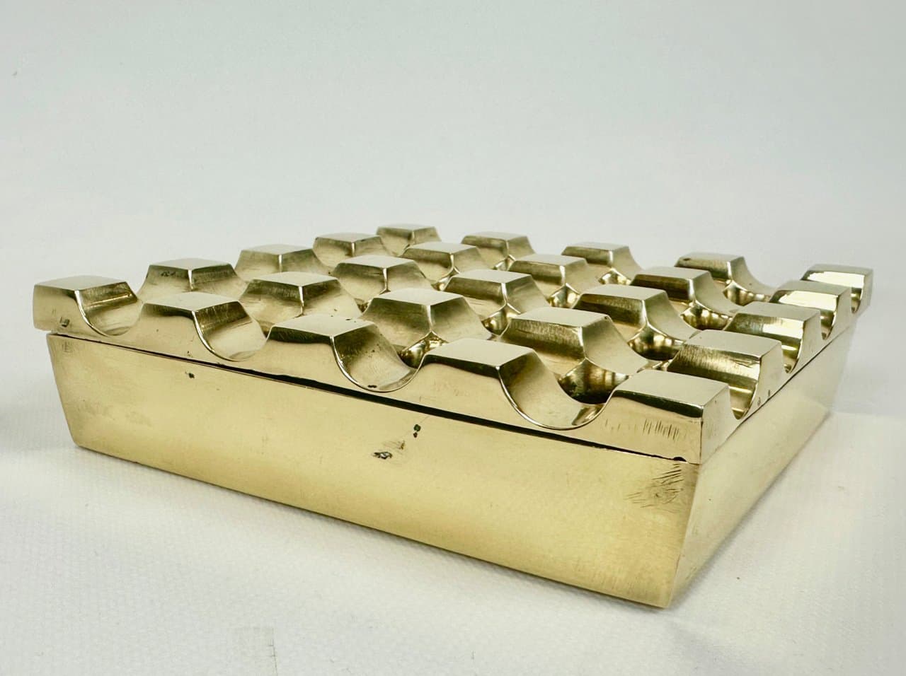 Popielniczka Ultima, złoty mosiądz, Szwecja, lata 60. - 152756