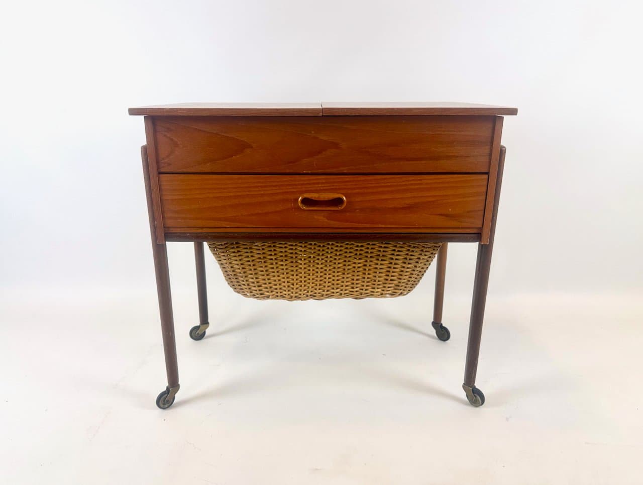 Stolik do szycia, teak brązowy, Dania, lata 60. - 152808