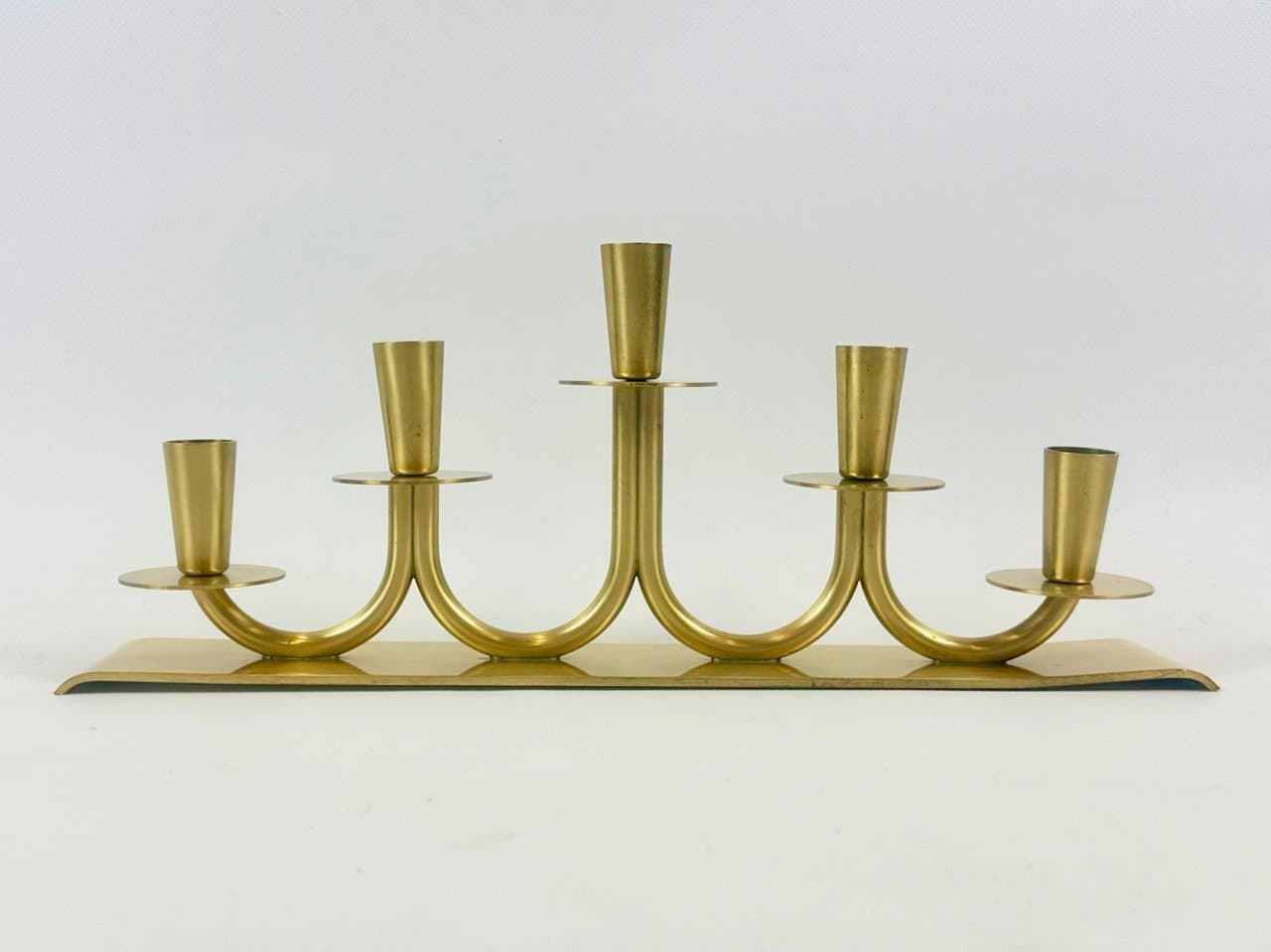 Świecznik, złoty, mosiądz, proj. W. Andersson, Ystad Metall, Szwecja, lata 50. - 152902
