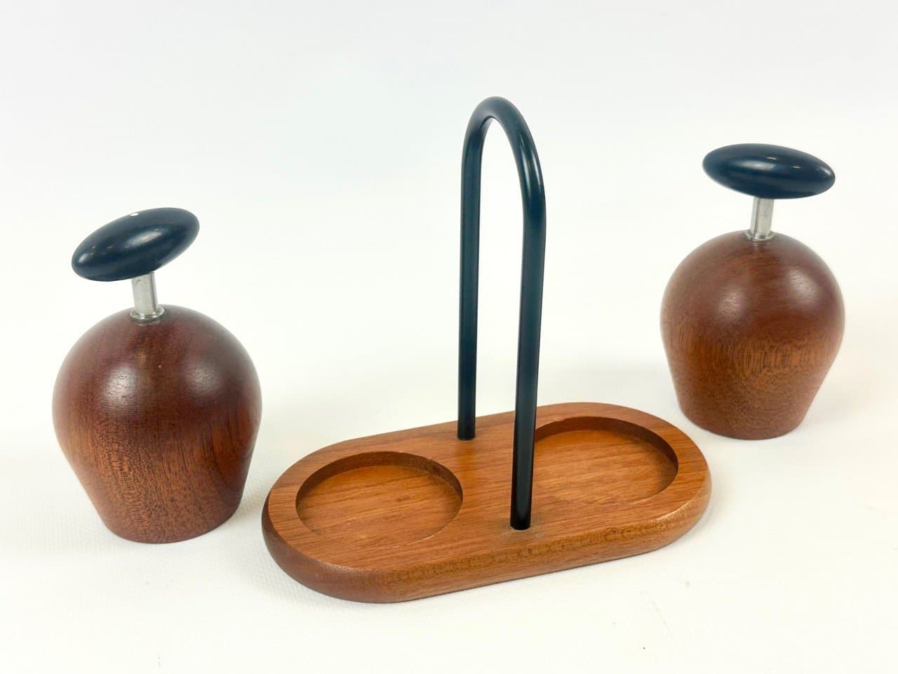 Zestaw młynków do soli i pieprzu Ball Boy, brązowy, teak, proj. R. Nissen, C. Jørgensen, Bodum, Dania, lata 60. - 153016