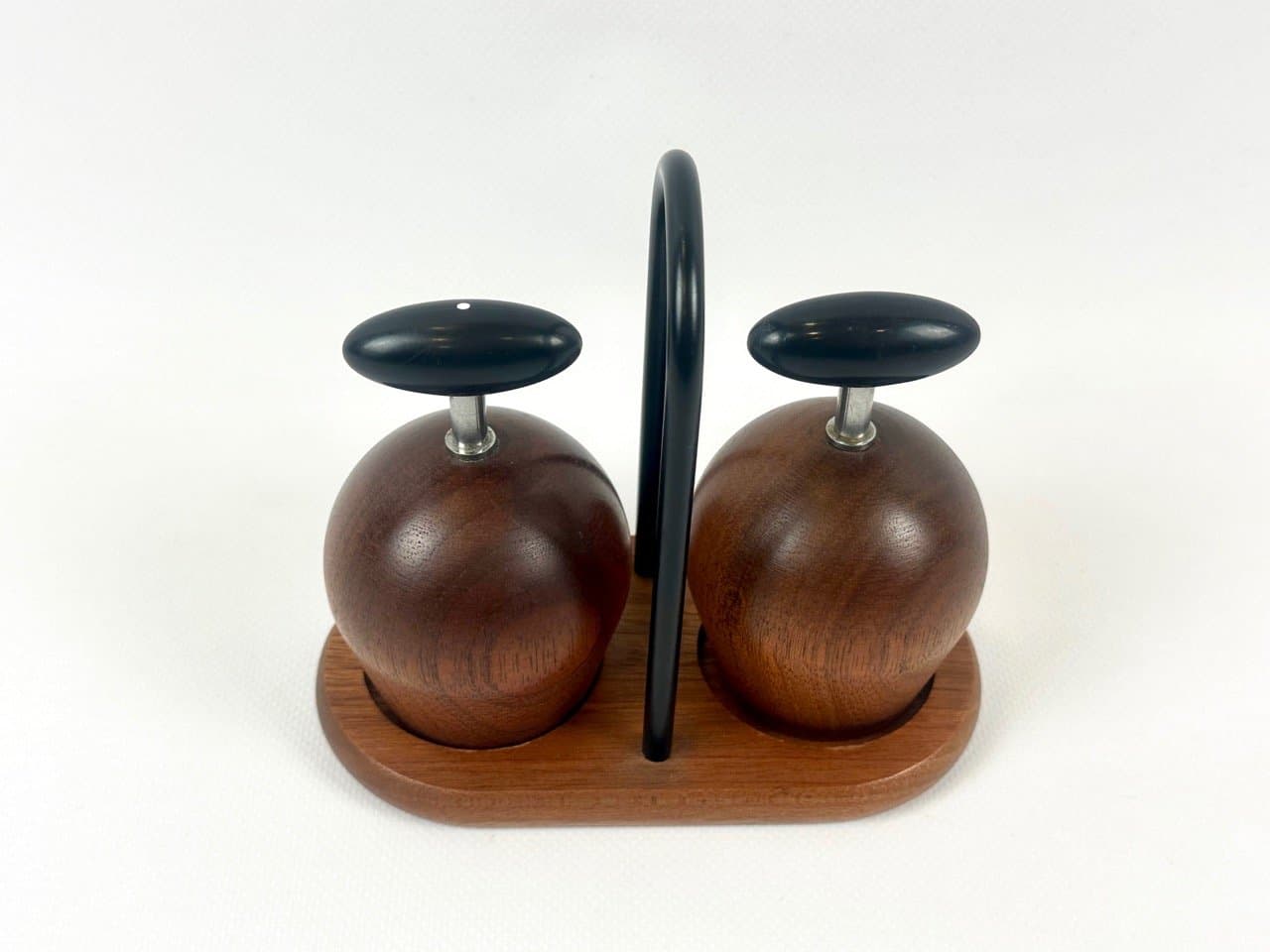 Zestaw młynków do soli i pieprzu Ball Boy, brązowy, teak, proj. R. Nissen, C. Jørgensen, Bodum, Dania, lata 60. - 153015