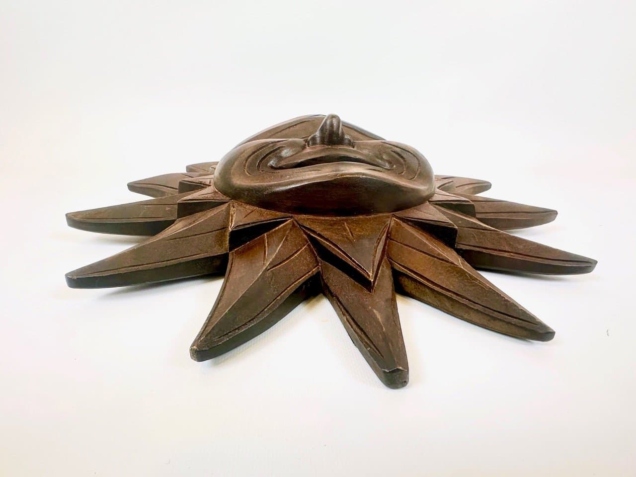 Rzeźba ścienna Słońce, brązowy, orzech, Folk Art, przed 1890 - 153221