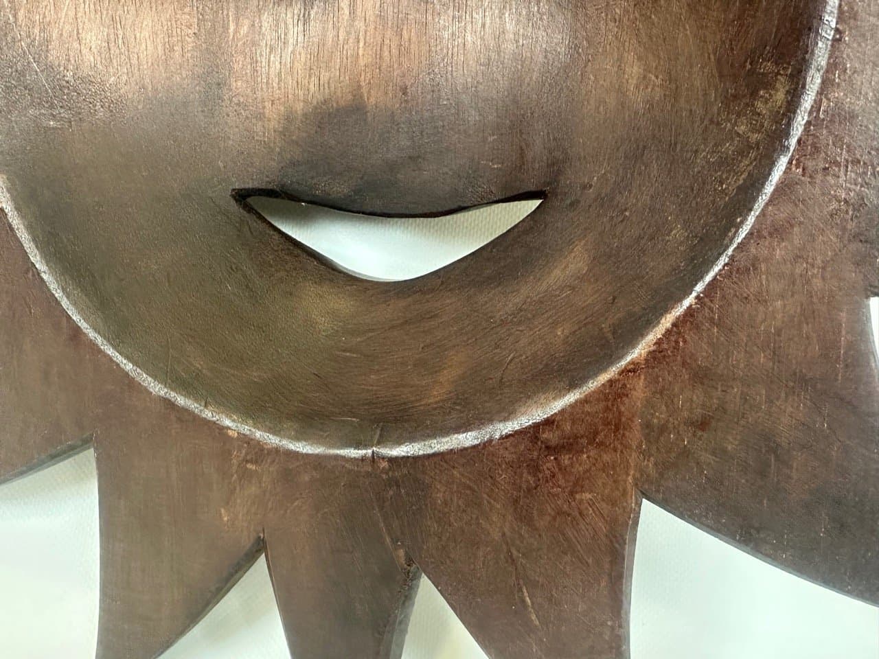 Rzeźba ścienna Słońce, brązowy, orzech, Folk Art, przed 1890 - 153225