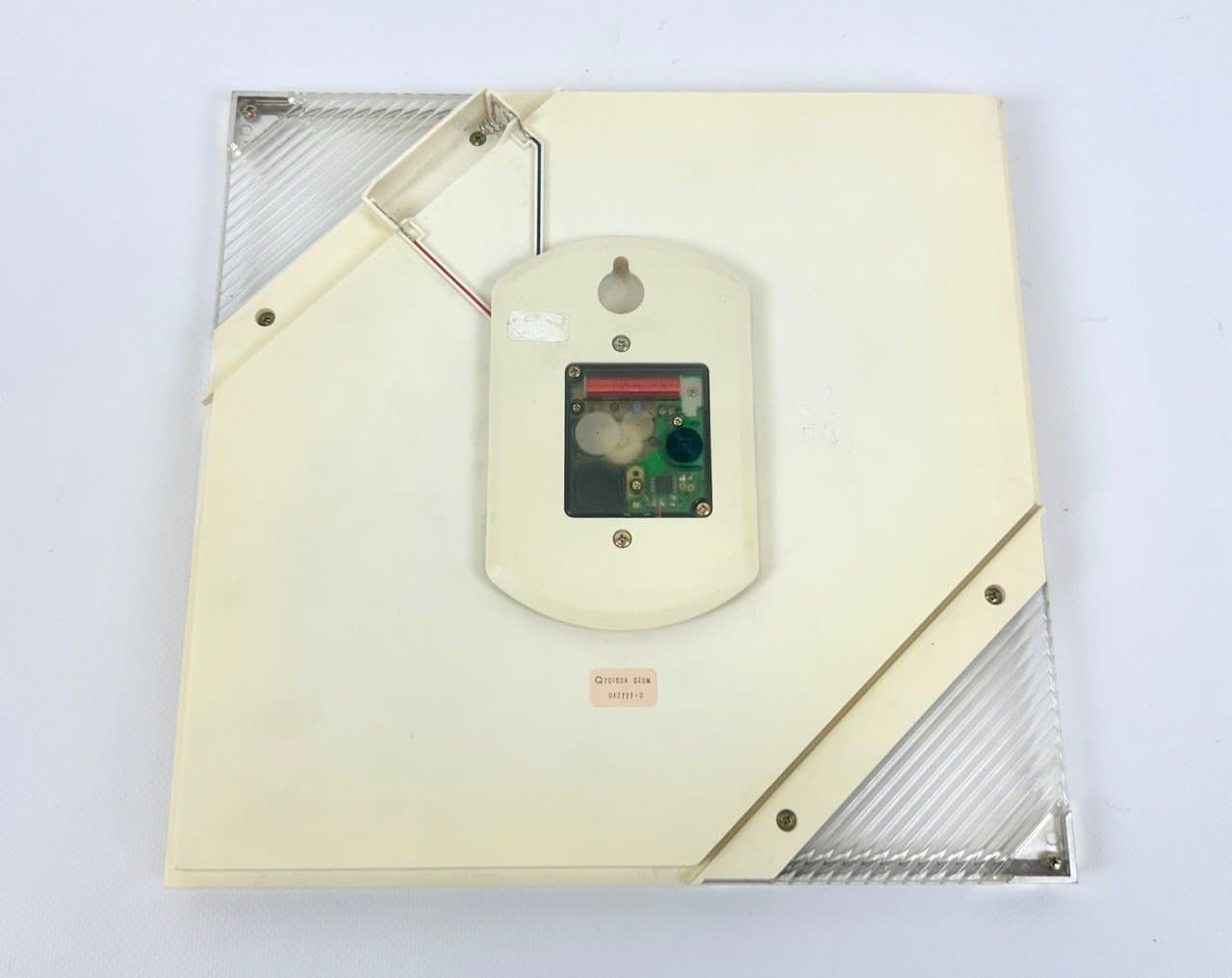 Wall clock Citizen, golden ivory, plastic, Japan, 1980s. - 153360