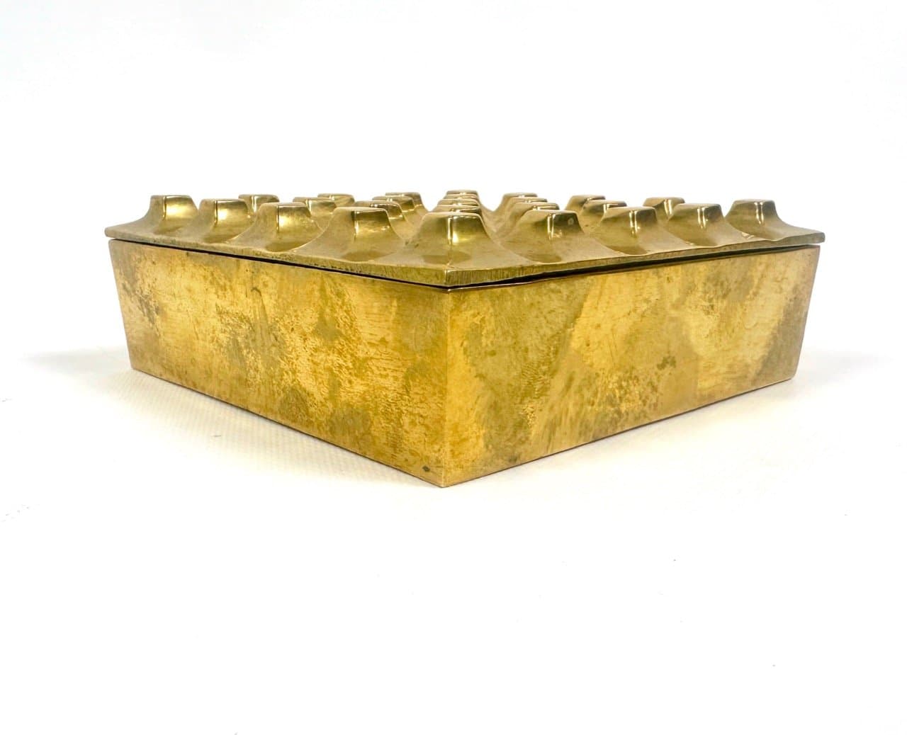 Popielniczka Ultima, złoty, mosiądz, proj. H. Bäckström, B. Ljungberg, Szwecja, lata 60. - 153369