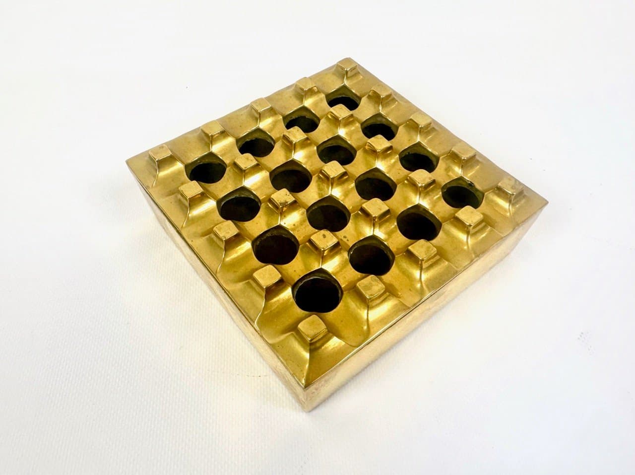 Popielniczka Ultima, złoty, mosiądz, proj. H. Bäckström, B. Ljungberg, Szwecja, lata 60. - 153364