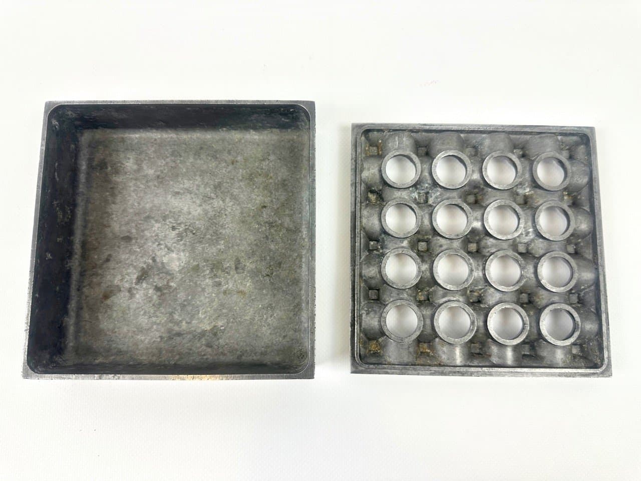 Popielniczka Ultima 15, srebrny, aluminium, Szwecja, lata 60. - 153570