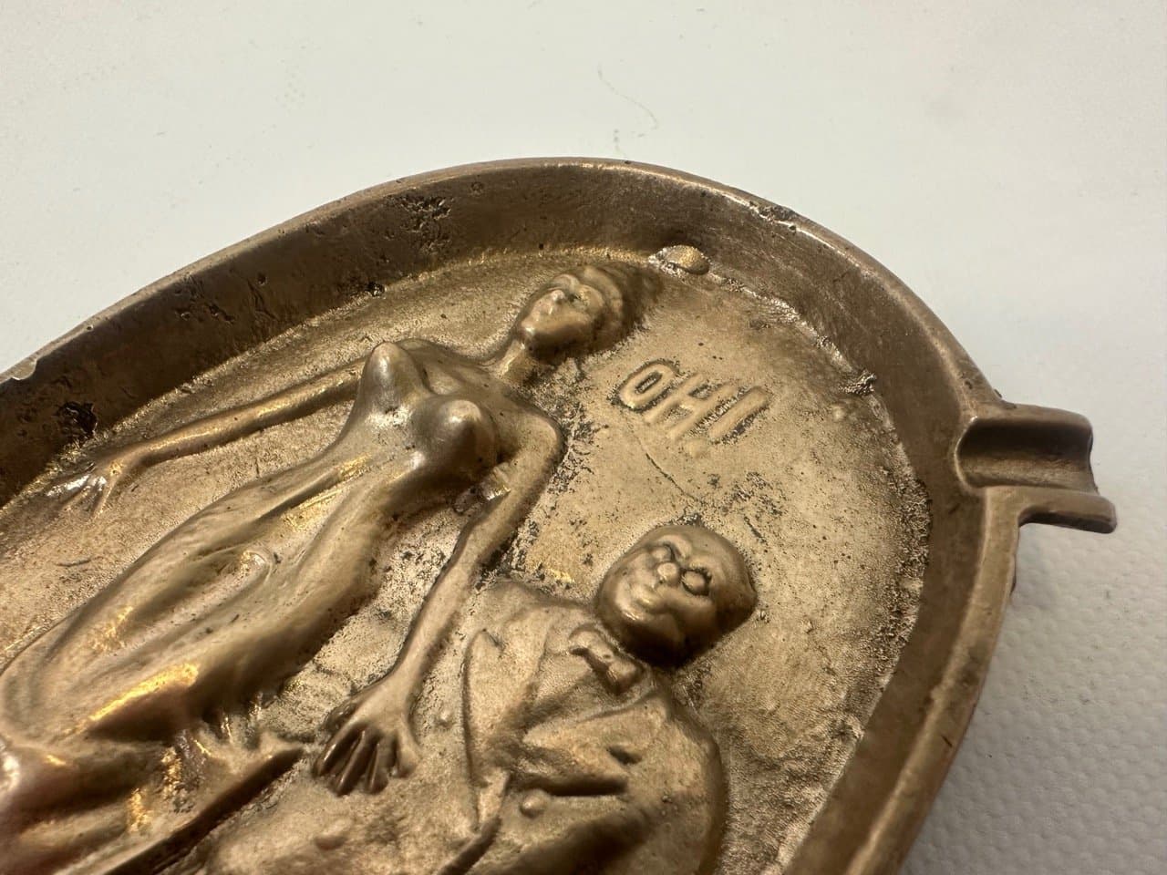 Popielniczka Art Deco, złoty brąz, lata 40. - 153680