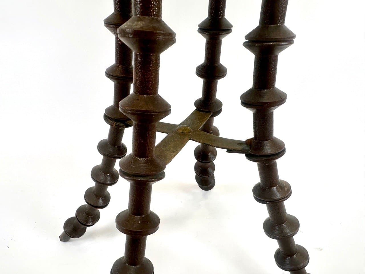 Stolik boczny, Folk Art Victorian, brązowy ciemny, drewno, mosiądz, Stany Zjednoczone, XIX w. - 154334